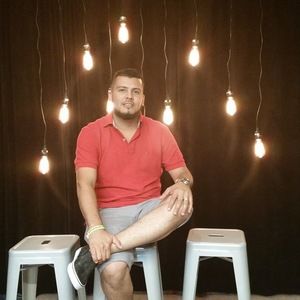 Meet your Posher, Eli